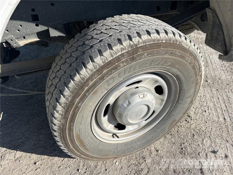 Ford F-250 XL 4x4 Extended Cab Pickup Ostalo