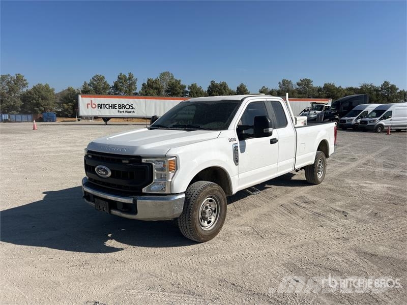 Ford F-250 XL 4x4 Extended Cab Pickup Citi
