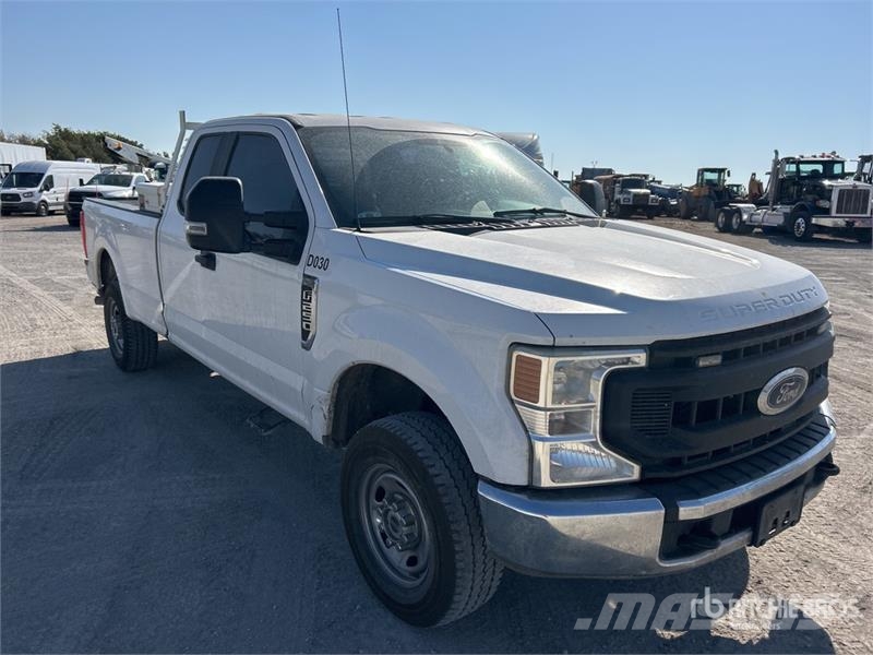 Ford F-250 XL 4x4 Extended Cab Pickup Citi
