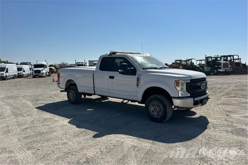 Ford F-250 XL 4x4 Extended Cab Pickup Інше