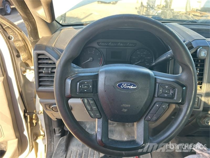 Ford F-250 XL 4x4 Extended Cab Pickup Ostalo