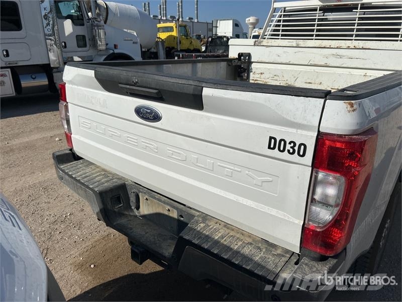 Ford F-250 XL 4x4 Extended Cab Pickup Citi