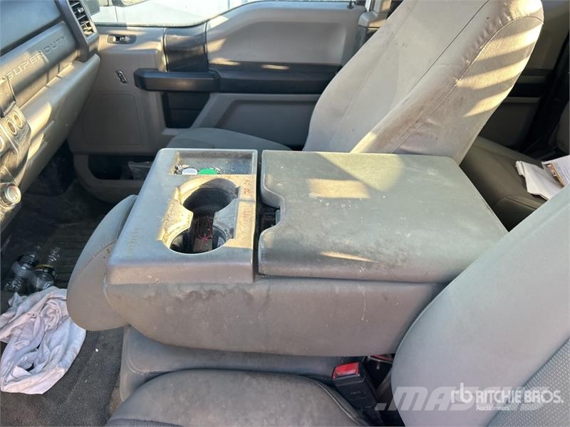 Ford F-250 XL 4x4 Extended Cab Pickup Ostalo