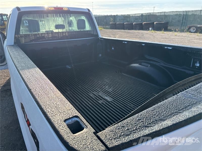 Ford F-250 XL 4x4 Extended Cab Pickup Diger