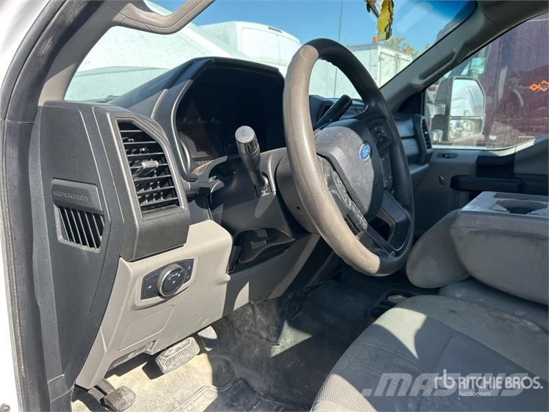 Ford F-250 XL 4x4 Extended Cab Pickup Citi