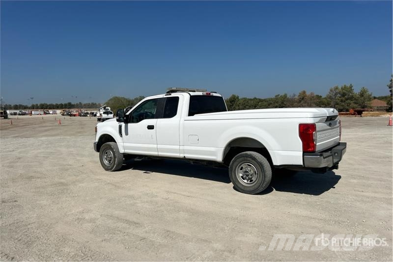 Ford F-250 XL 4x4 Extended Cab Pickup Інше