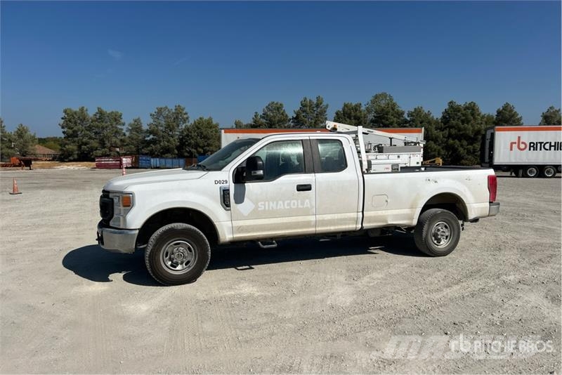 Ford F-250 XL 4x4 Extended Cab Pickup Citi