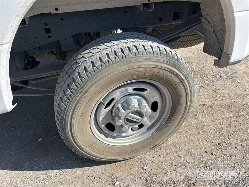 Ford F-250 XL 4x4 Extended Cab Pickup Citi