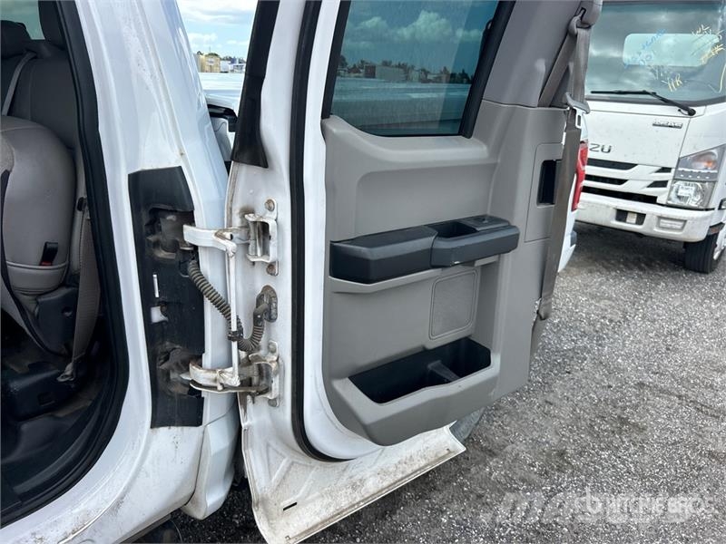 Ford F-250 XL 4x4 Extended Cab Pickup 其他