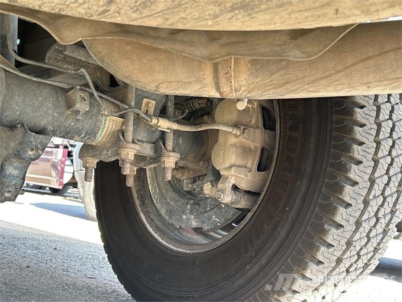 Ford F-250 XL 4x4 Extended Cab Pickup Ostalo