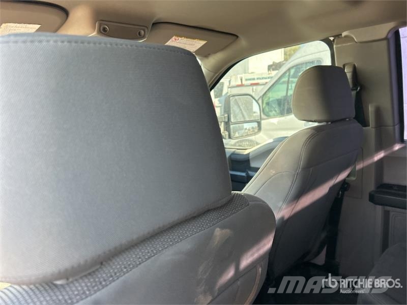 Ford F-250 XL 4x4 Extended Cab Pickup Citi