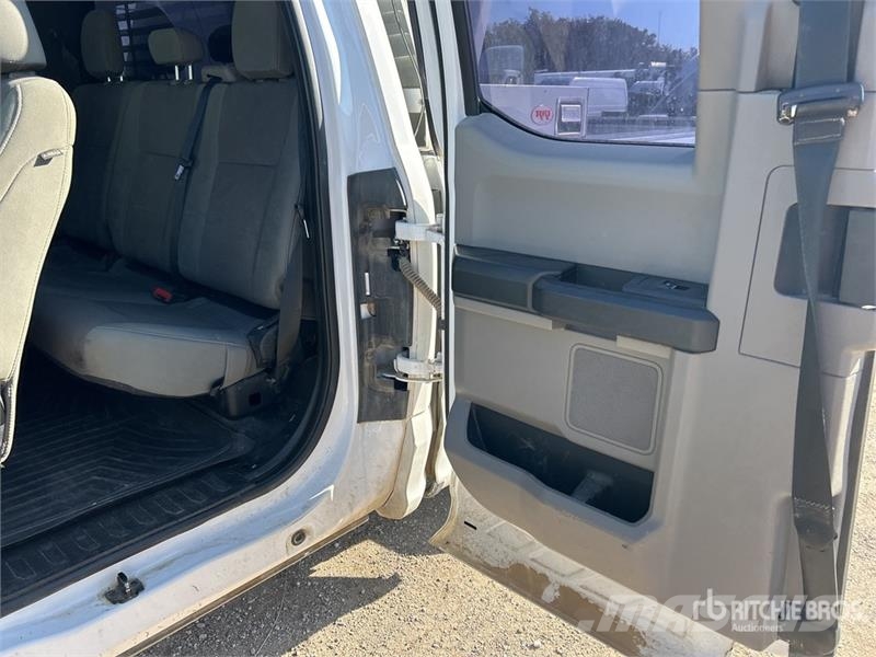 Ford F-250 XL 4x4 Extended Cab Pickup Citi