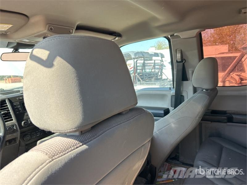 Ford F-250 XL 4x4 Extended Cab Pickup Інше