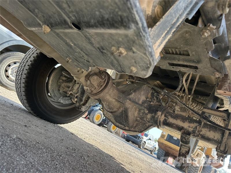 Ford F-250 XL 4x4 Extended Cab Pickup Ostalo