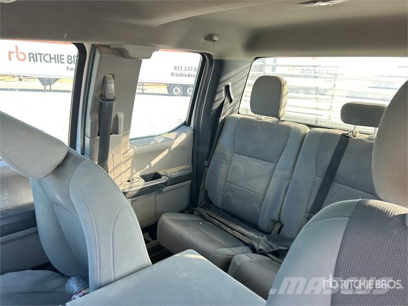 Ford F-250 XL 4x4 Extended Cab Pickup Ostalo