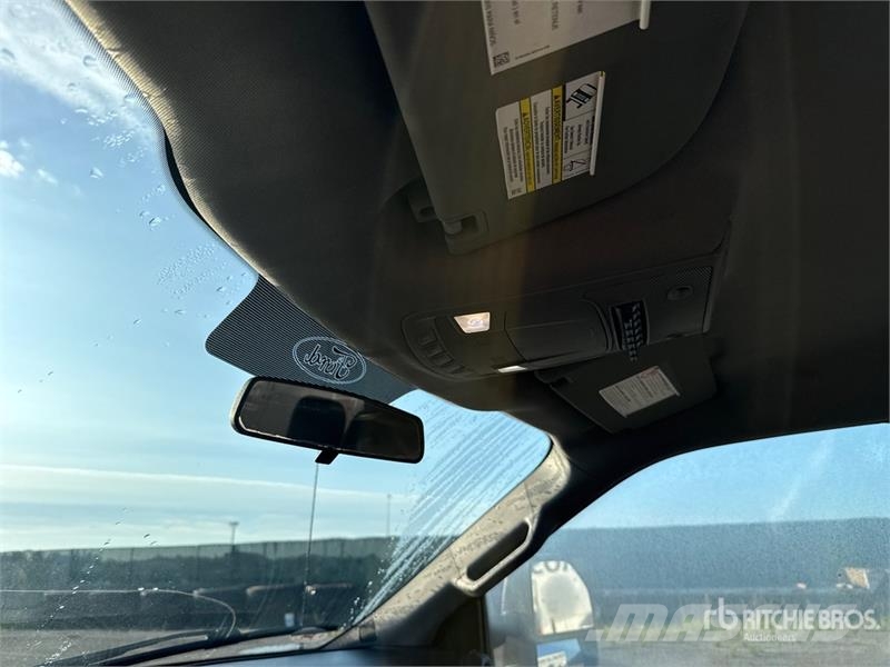 Ford F-250 XL 4x4 Extended Cab Pickup Diger