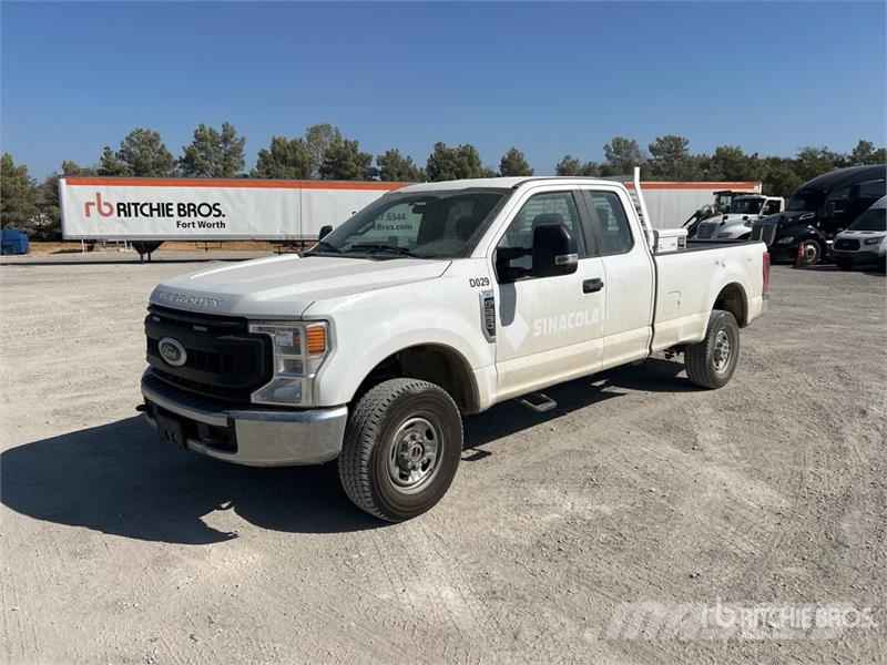Ford F-250 XL 4x4 Extended Cab Pickup Citi