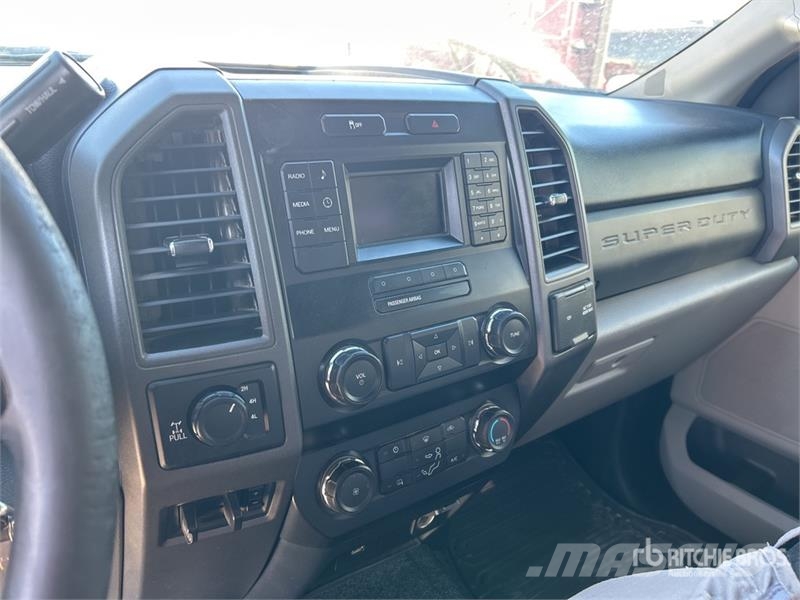 Ford F-250 XL 4x4 Extended Cab Pickup Ostalo