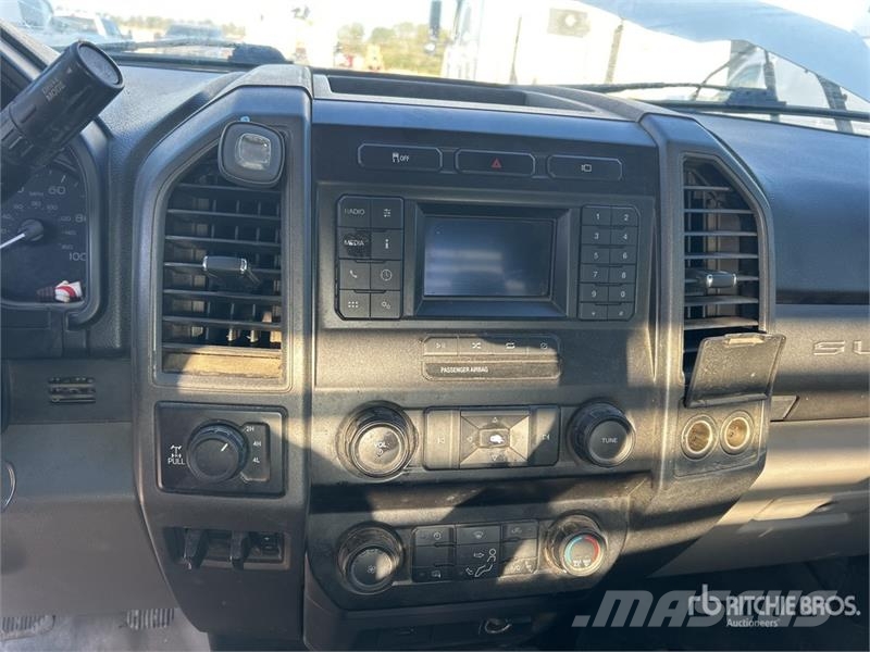 Ford F-250 XL 4x4 Extended Cab Pickup Ostalo
