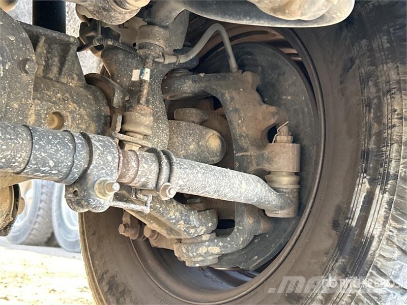 Ford F-250 XL 4x4 Extended Cab Pickup Ostalo