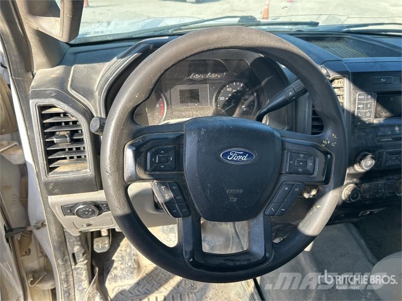 Ford F-250 XL 4x4 Extended Cab Pickup Ostalo
