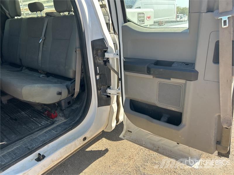 Ford F-250 XL 4x4 Extended Cab Pickup Citi