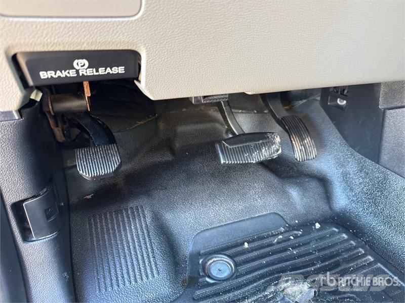 Ford F-250 XL 4x4 Extended Cab Pickup Diger