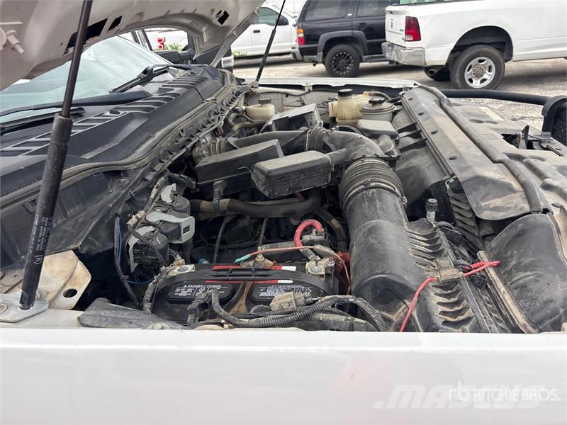 Ford F-250 XL 4x4 Extended Cab Pickup أخرى