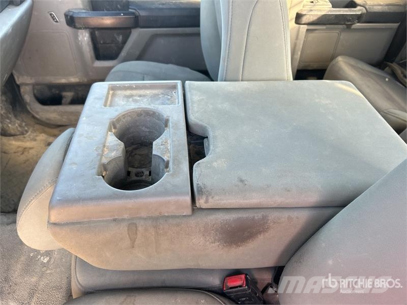Ford F-250 XL 4x4 Extended Cab Pickup Ostalo