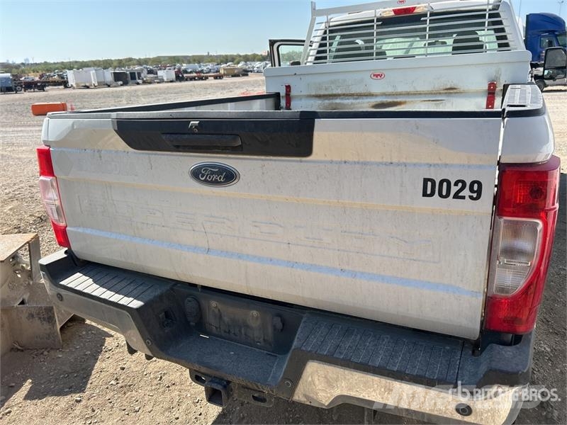 Ford F-250 XL 4x4 Extended Cab Pickup Citi