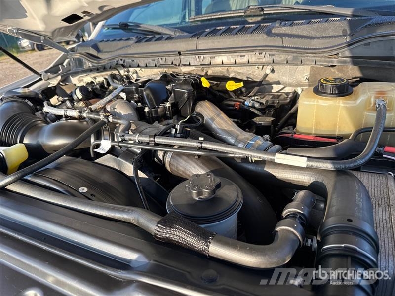 Ford F-250 XL 4x4 Extended Cab Pickup Diger