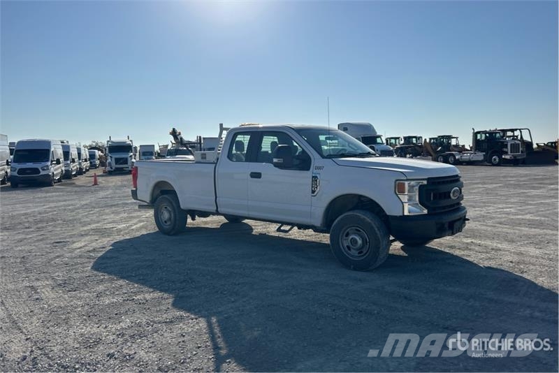 Ford F-250 XL 4x4 Extended Cab Pickup Ostalo
