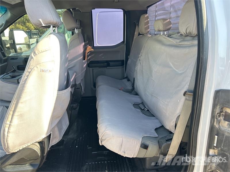Ford F-250 XL 4x4 Extended Cab Pickup Ostalo