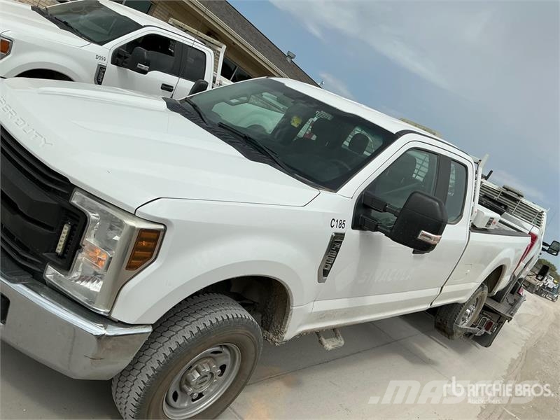 Ford F-250 XL 4x4 Extended Cab Pickup Citi