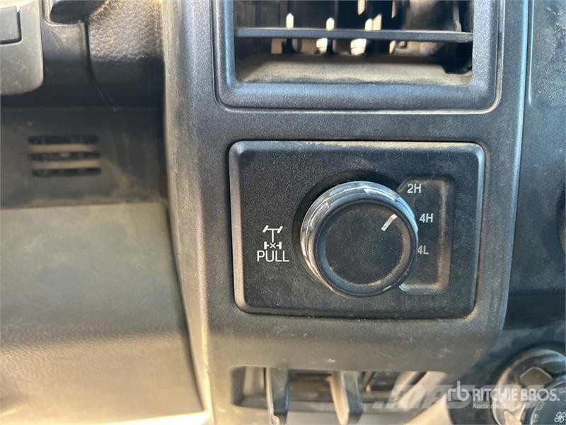 Ford F-250 XL 4x4 Extended Cab Pickup Ostalo