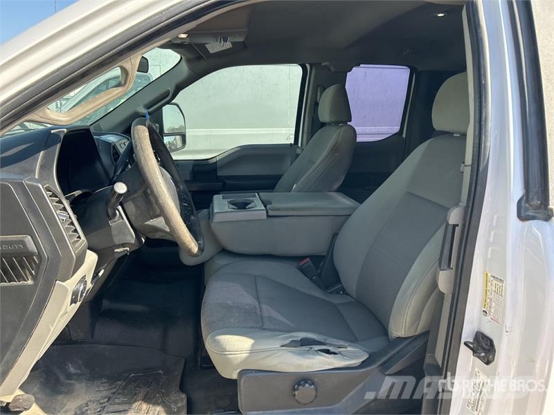 Ford F-250 XL 4x4 Extended Cab Pickup Citi