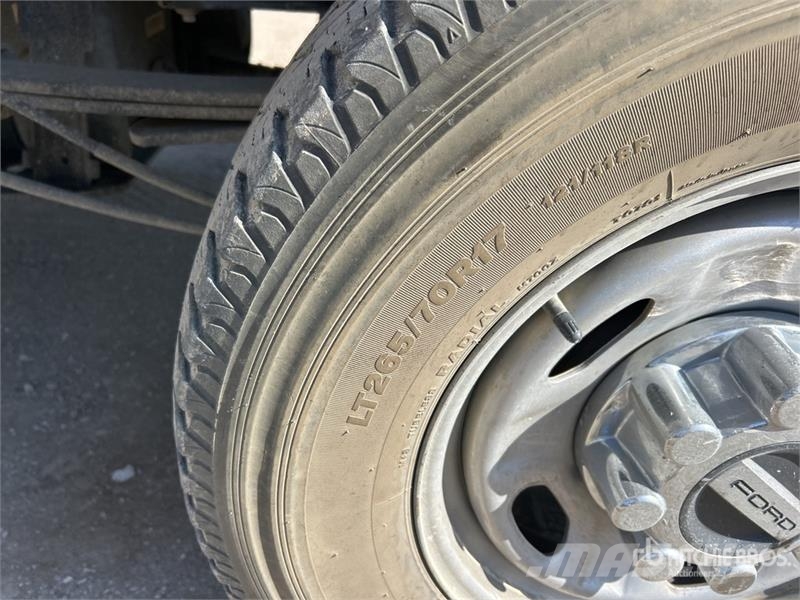 Ford F-250 XL 4x4 Extended Cab Pickup Citi