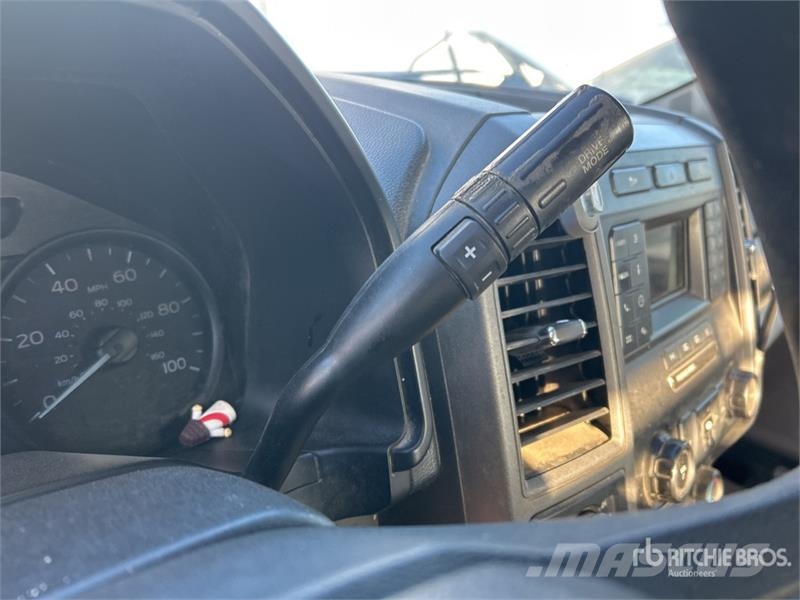 Ford F-250 XL 4x4 Extended Cab Pickup Ostalo
