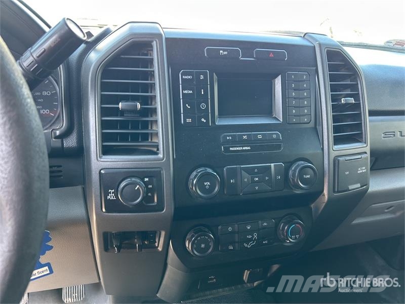 Ford F-250 XL 4x4 Extended Cab Pickup Citi