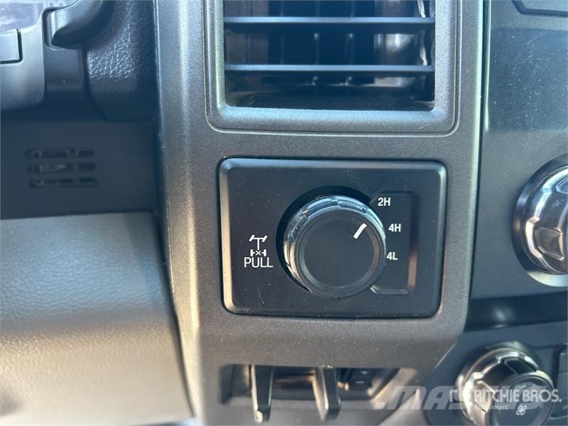 Ford F-250 XL 4x4 Extended Cab Pickup Ostalo