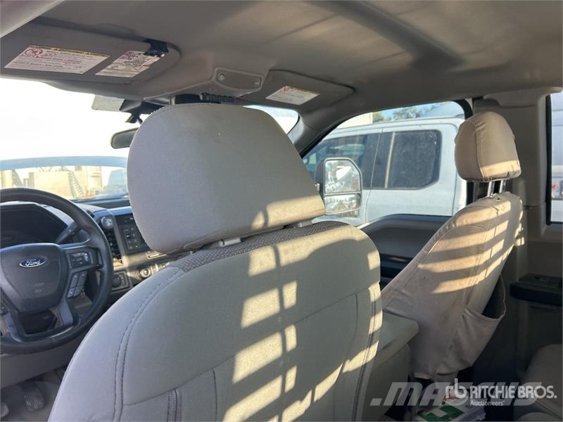 Ford F-250 XL 4x4 Extended Cab Pickup Ostalo