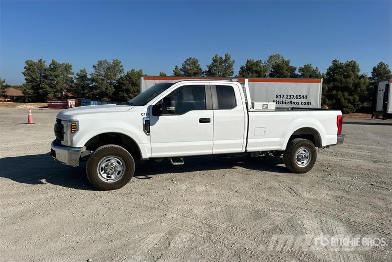 Ford F-250 XL 4x4 Extended Cab Pickup Ostalo