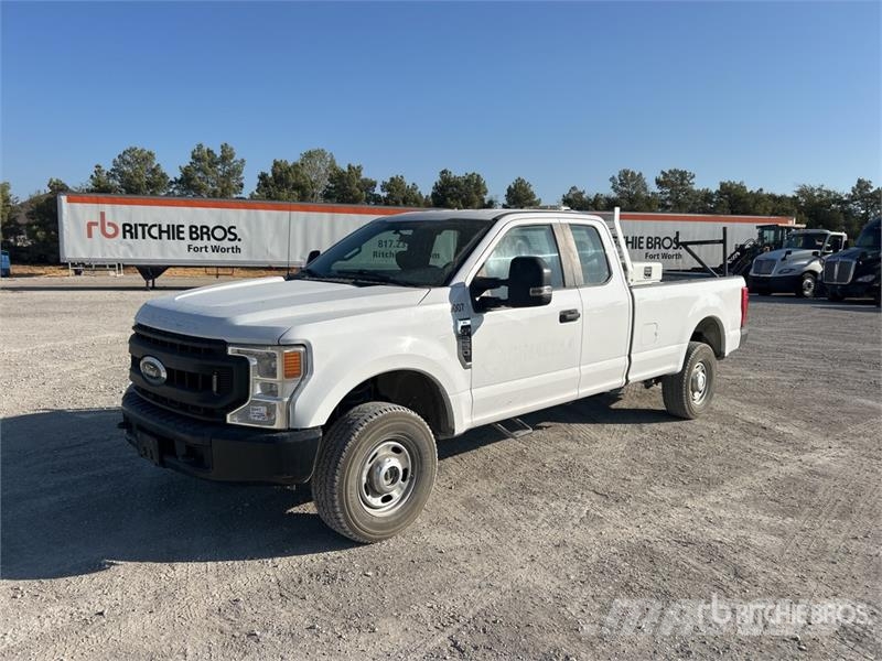 Ford F-250 XL 4x4 Extended Cab Pickup Ostalo