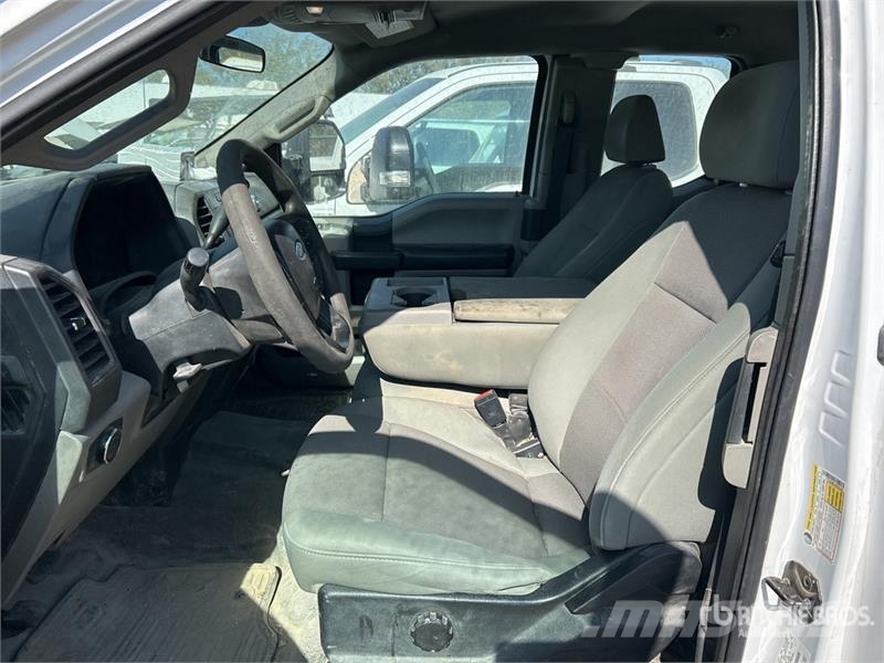 Ford F-250 XL 4x4 Extended Cab Pickup Citi