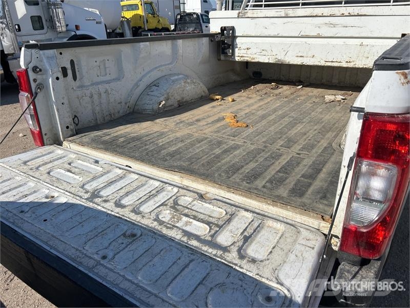 Ford F-250 XL 4x4 Extended Cab Pickup Citi