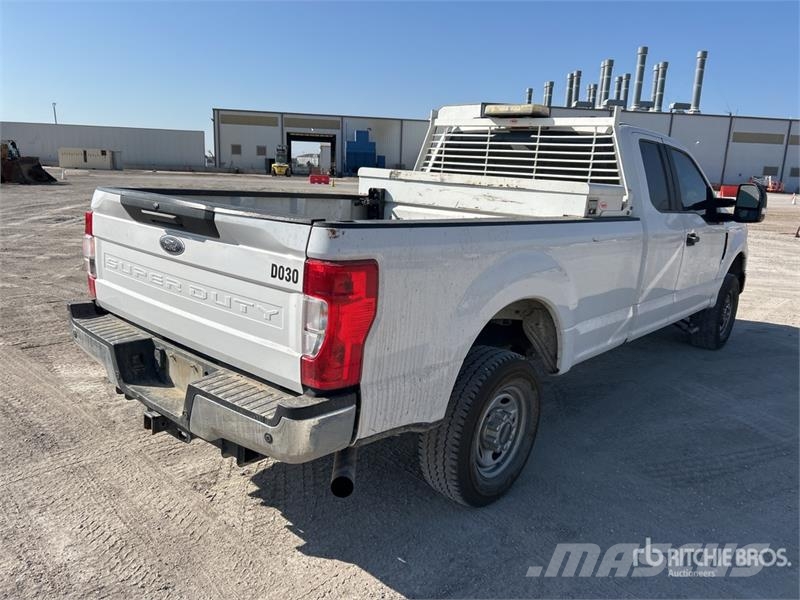 Ford F-250 XL 4x4 Extended Cab Pickup Citi