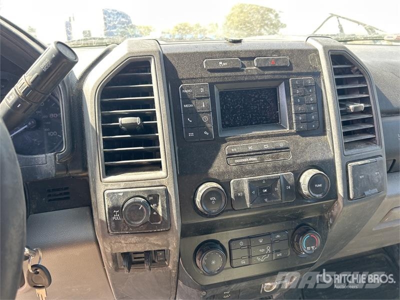 Ford F-250 XL 4x4 Extended Cab Pickup Інше