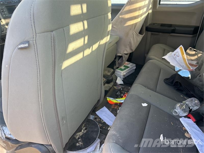 Ford F-250 XL 4x4 Extended Cab Pickup Ostalo