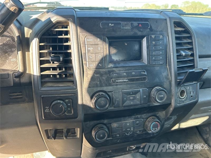 Ford F-250 XL 4x4 Extended Cab Pickup Ostalo