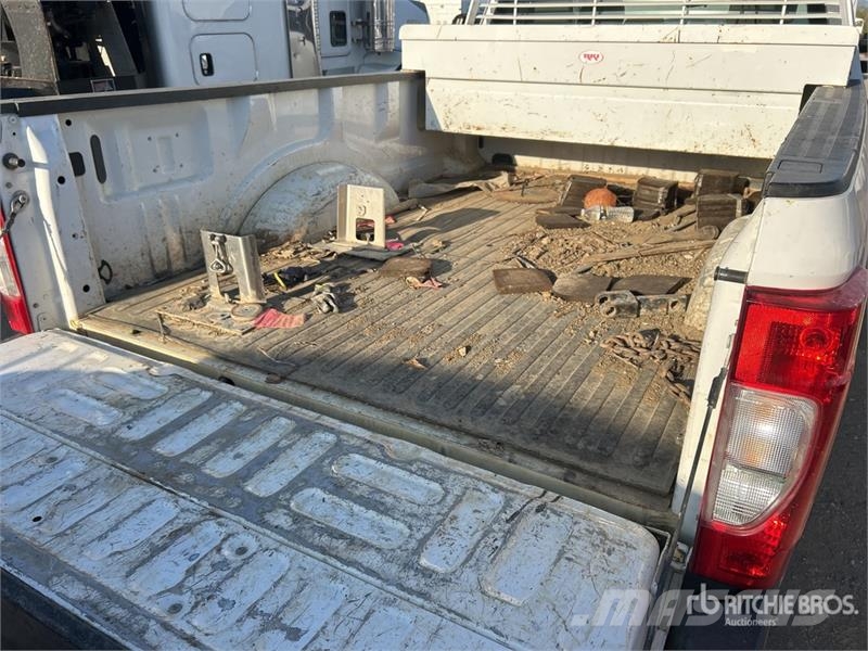 Ford F-250 XL 4x4 Extended Cab Pickup Ostalo
